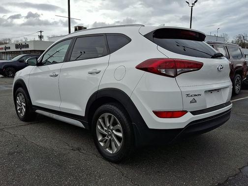 2017 Hyundai TUCSON SE Plus