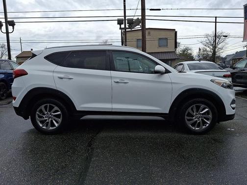 2017 Hyundai TUCSON SE Plus