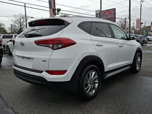 2017 Hyundai TUCSON SE Plus