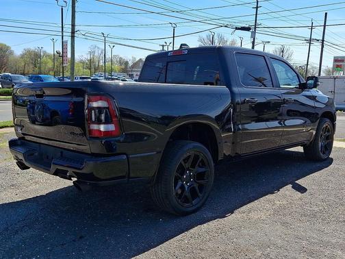 Diamond Black Crystal Pearlcoat 2024 RAM 1500 Laramie