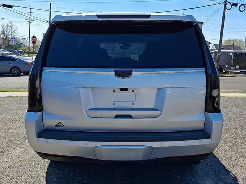 2020 Cadillac Escalade Luxury