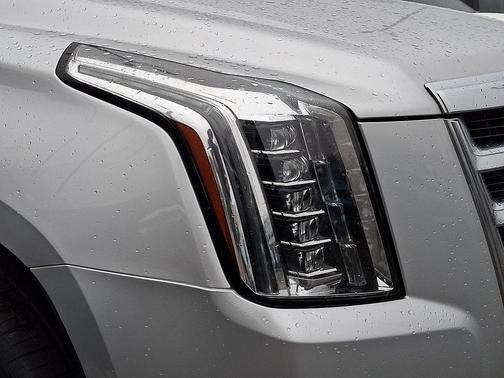 Radiant Silver Metallic 2020 Cadillac Escalade Luxury