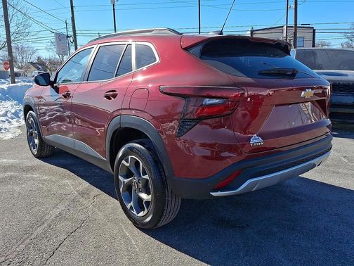 2025 Chevrolet Trax LT