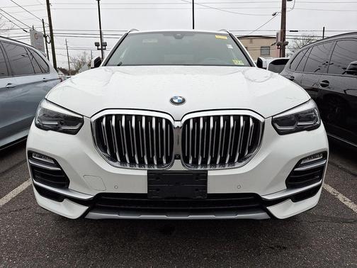 Mineral White Metallic 2021 BMW X5 xDrive40i