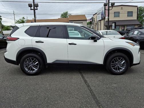 Glacier White 2024 Nissan Rogue S