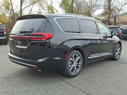 2026 Chrysler Pacifica L