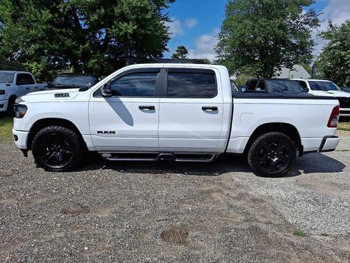 Bright White Clearcoat 2024 RAM 1500 Big Horn/Lone Star