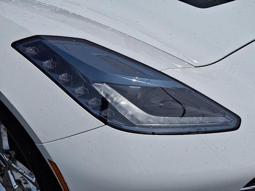 Arctic White - G8G 2019 Chevrolet Corvette Stingray