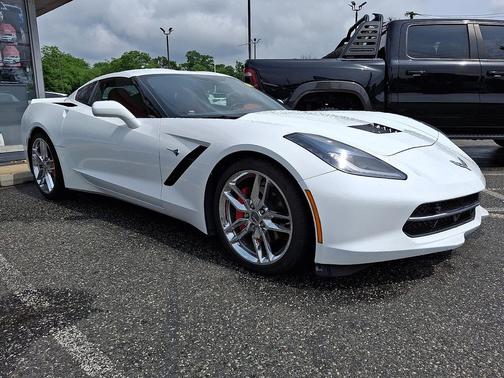 Arctic White - G8G 2019 Chevrolet Corvette Stingray