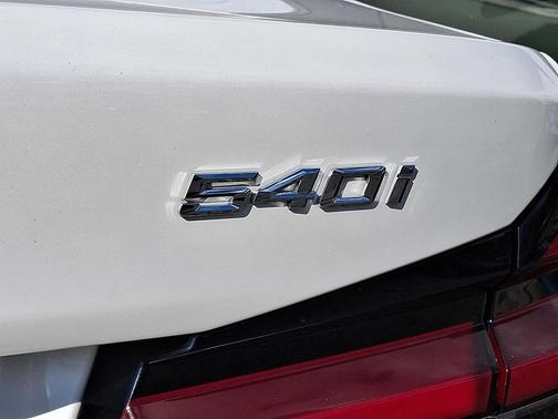 2023 BMW 540 i xDrive