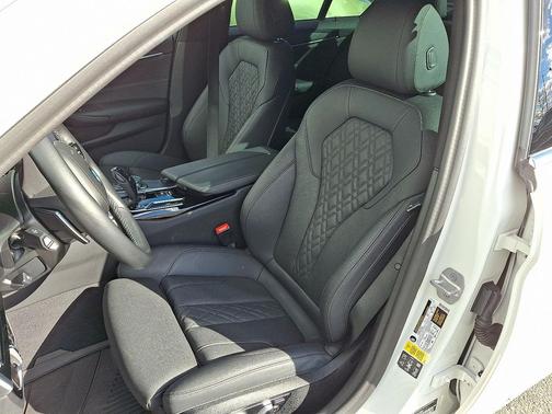 2023 BMW 540 i xDrive