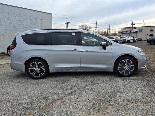 2026 Chrysler Pacifica L