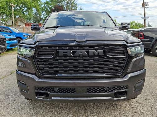 Granite Crystal Metallic Clear-Coat Exterior Paint 2026 RAM 1500 Big Horn/Lone Star