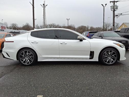 2022 Kia Stinger GT-Line
