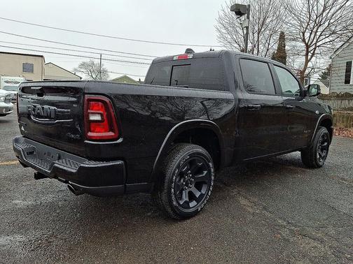 Diamond Black Crystal Pearl-Coat Exterior Paint 2026 RAM 1500 Big Horn/Lone Star