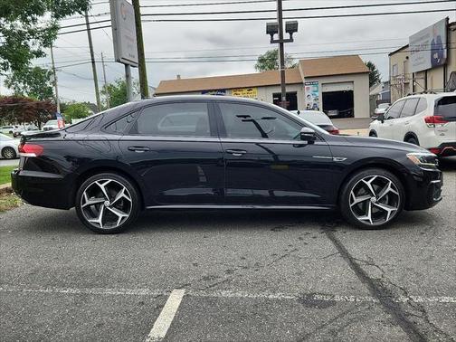 2020 Volkswagen Passat 2.0T R-Line