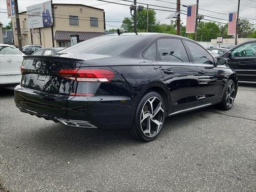 2020 Volkswagen Passat 2.0T R-Line