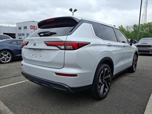 2022 Mitsubishi Outlander ES 2.5 S-AWC