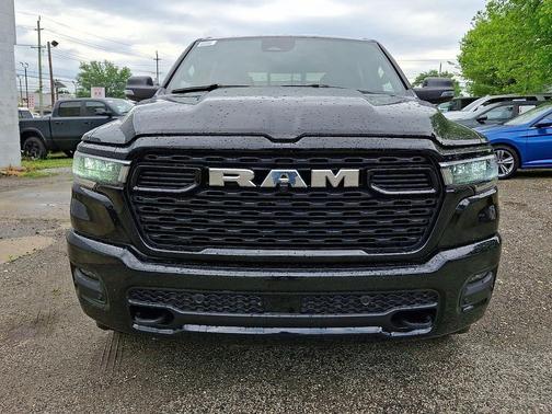 Diamond Black Crystal Pearlcoat 2026 RAM 1500 Big Horn/Lone Star