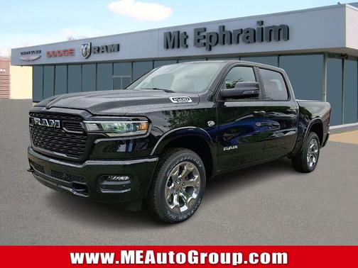 Diamond Black Crystal Pearlcoat 2026 RAM 1500 Big Horn/Lone Star