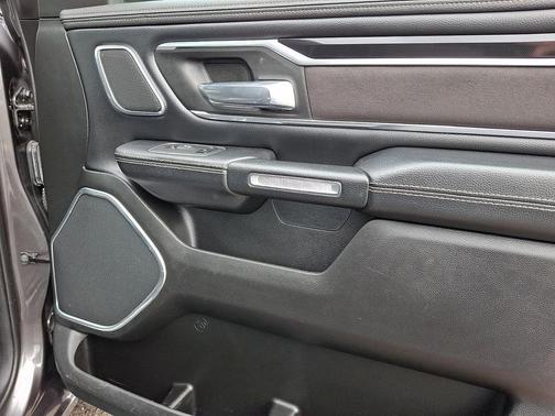 Granite Crystal Metallic Clearcoat 2022 RAM 1500 Laramie