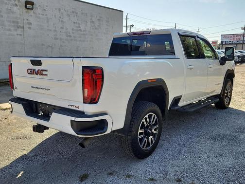 2022 GMC Sierra 2500 AT4