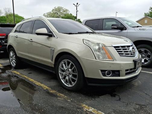 Silver Coast Metallic 2015 Cadillac SRX Performance Collection