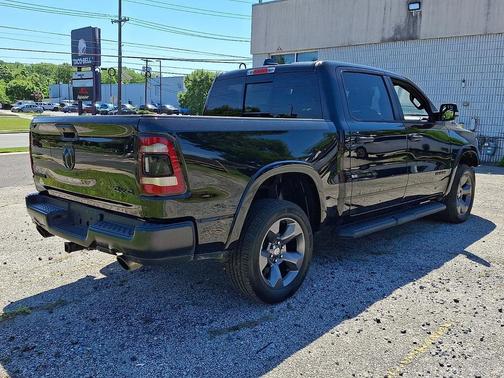 Diamond Black Crystal Pearlcoat 2022 RAM 1500 Big Horn/Lone Star