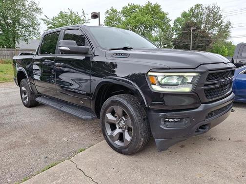 Diamond Black Crystal Pearlcoat 2022 RAM 1500 Big Horn/Lone Star