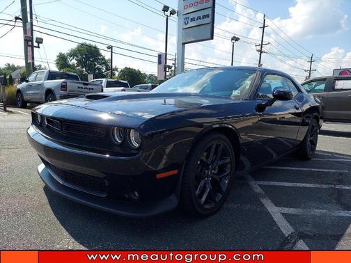 Photo 5 of 32 of 2021 Dodge Challenger R/T