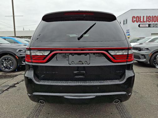 Diamond Black Clear-Coat Exterior Paint 2026 Dodge Durango GT Plus