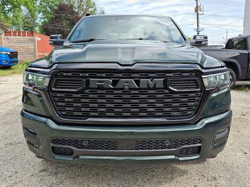 Serrano Green Metallic 2026 RAM 1500 Big Horn/Lone Star