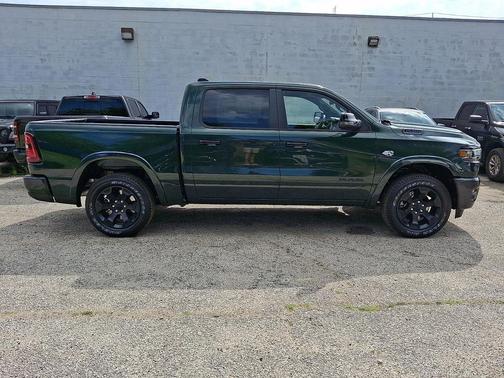 Serrano Green Metallic 2026 RAM 1500 Big Horn/Lone Star
