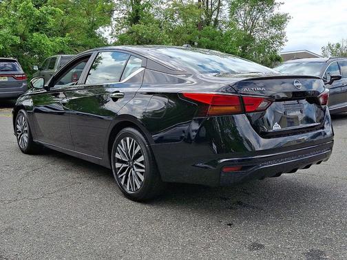 Super Black Clearcoat 2024 Nissan Altima 2.5 SV