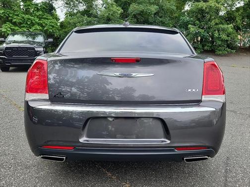 2019 Chrysler 300 Limited