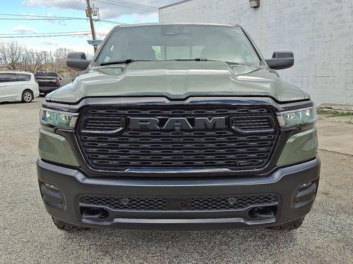 2026 RAM 1500 Warlock Crew Cab 4x4 5'7' Box