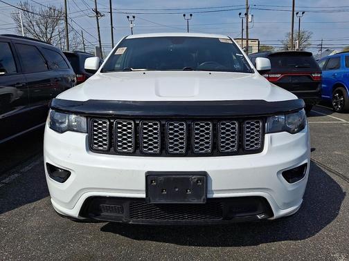Bright White Clearcoat 2018 Jeep Grand Cherokee Altitude