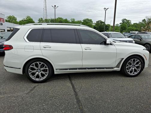 Alpine White 2025 BMW X7 xDrive40i