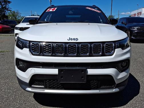 Bright White Clearcoat 2024 Jeep Compass Limited