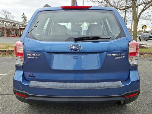 2017 Subaru Forester 2.5i