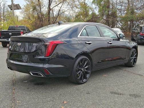 2023 Cadillac CT4 Luxury