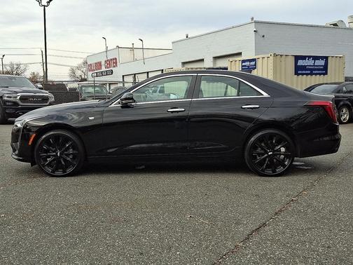 2023 Cadillac CT4 Luxury