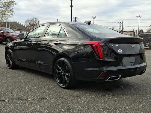 2023 Cadillac CT4 Luxury