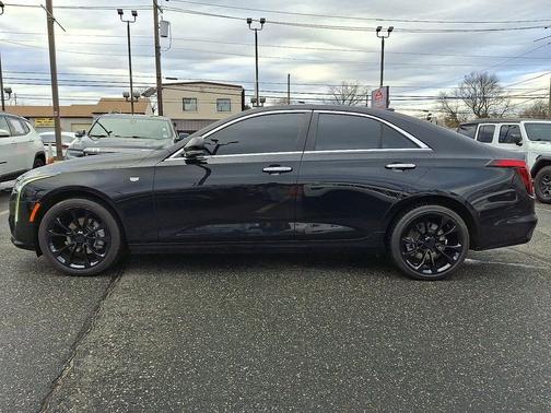 2023 Cadillac CT4 Luxury