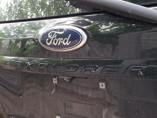 Tuxedo Black Metallic 2015 Ford Explorer Sport