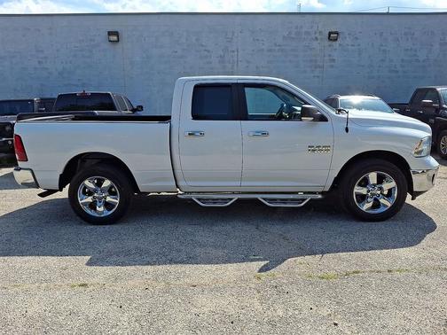 Bright White Clearcoat 2016 RAM 1500 Big Horn