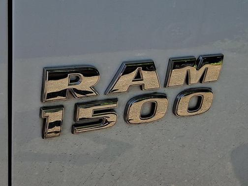Bright White Clearcoat 2016 RAM 1500 Big Horn