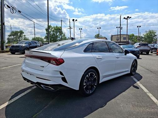 2022 Kia K5 GT-Line
