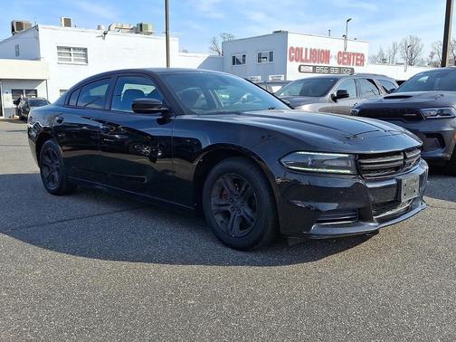 Pitch Black Clearcoat 2016 Dodge Charger SE