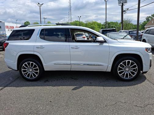 White Frost Tricoat 2023 GMC Acadia Denali
